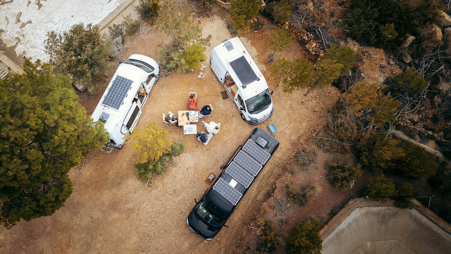 inverter vs inverter charger for off-grid power system comparison