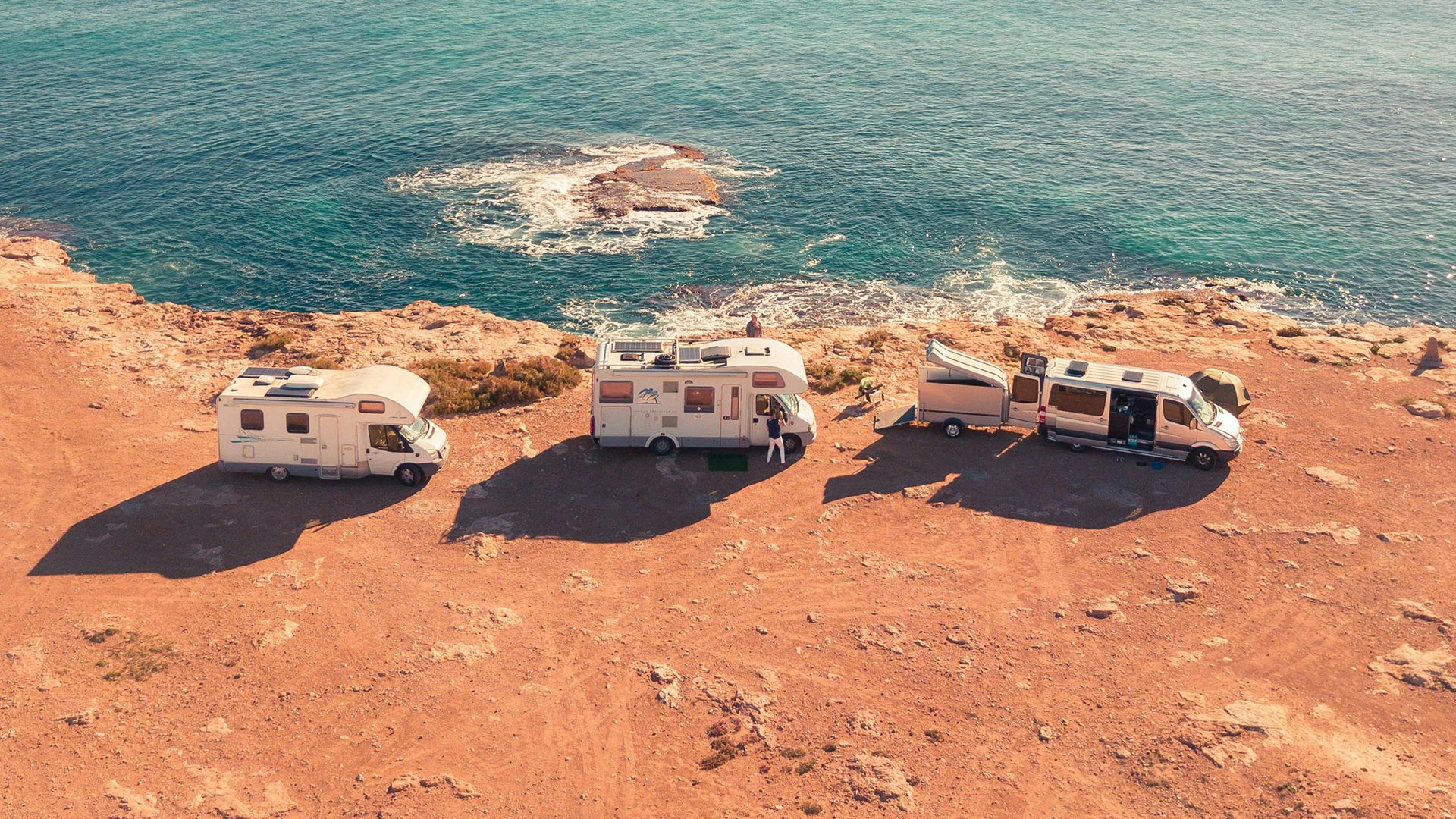 Off-grid caravan electrical system setup for RV and mobile power applications